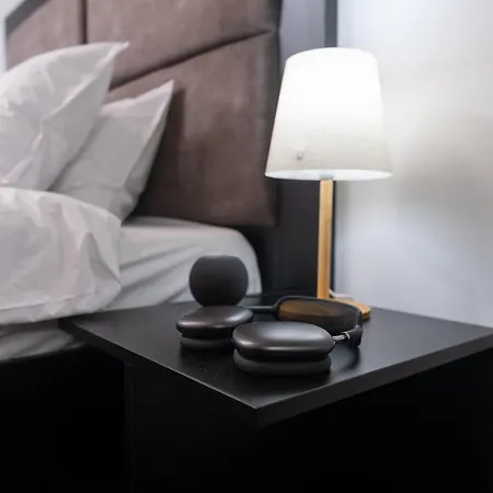 Chic 1br With Balcony In *