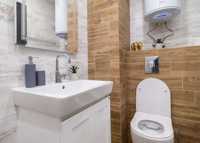 Chic 1br With Balcony In Apartamento