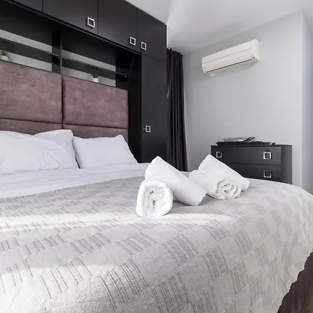Chic 1br With Balcony In * Płowdiw